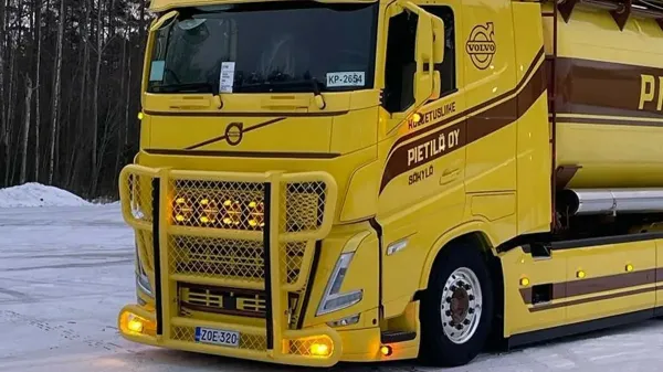  عکس کامیون ولوو برای پروفایل