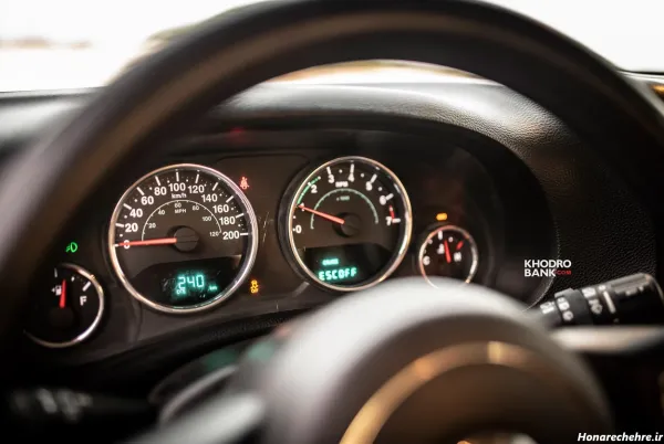 قیمت ماشین جیپ قدیمی