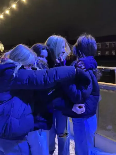  عکس دخترانه چهار نفره شیک