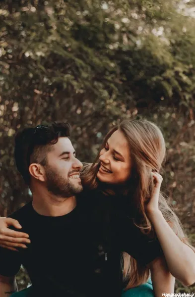  یک عکس عاشقانه دونفره