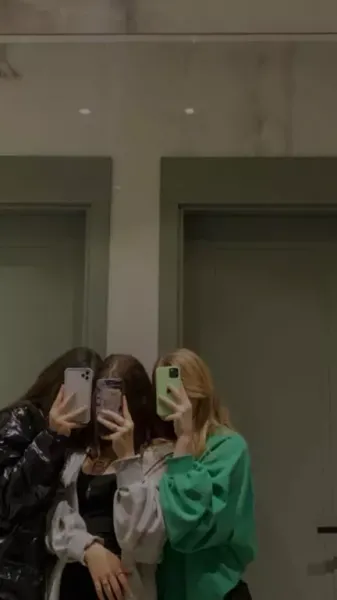 عکس سه نفره برای پروفایل