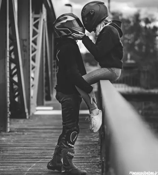 پروف ست رفیق دخترونه سیاه سفید