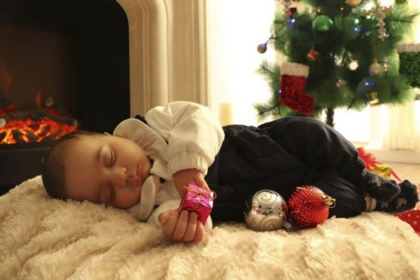 تم تولد کریسمس دخترانه