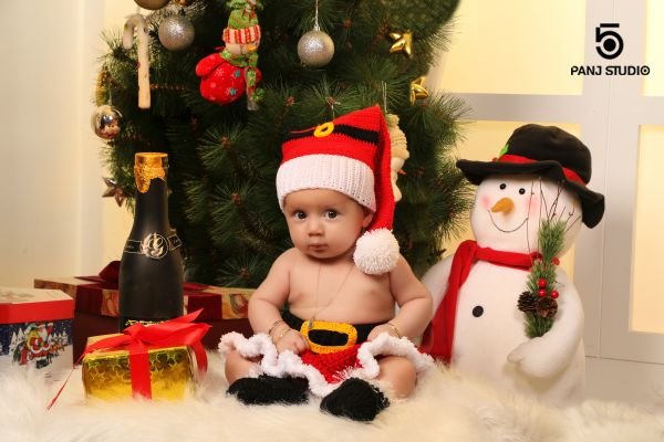 تم تولد کریسمس دخترانه