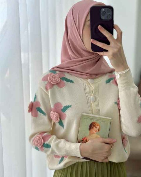  عکس پروفایل دختر با حجاب با گل