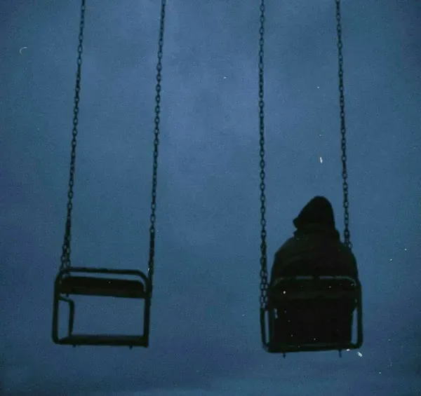  پروفایل دخترونه غمگین