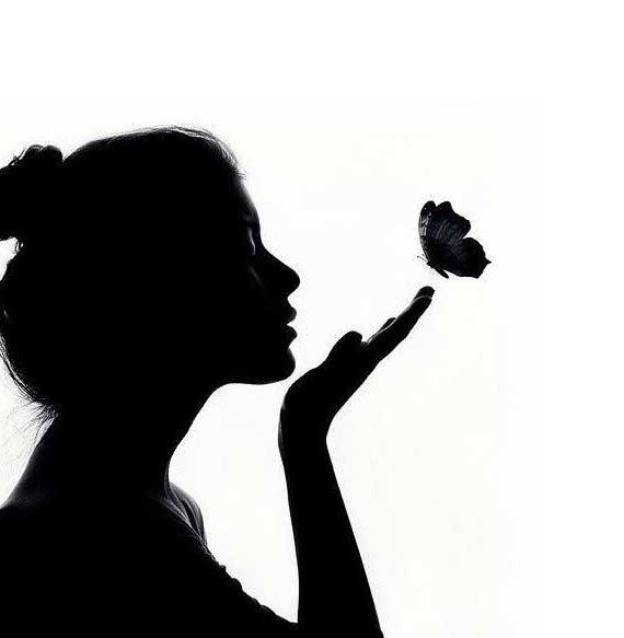  پروفایل دخترونه سیاه سفید با گوشی