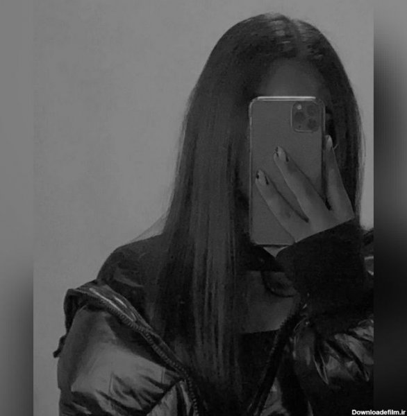  پروفایل دخترونه سیاه سفید با گوشی