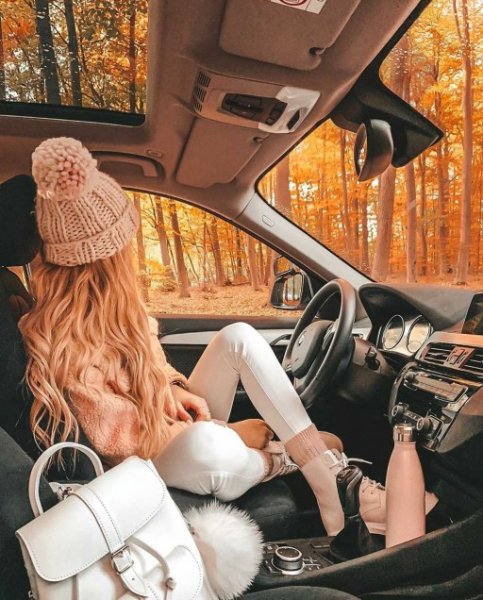  پروفایل دختر با ماشین