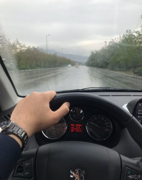  عکس دختر با ماشین ۲۰۶ برای پروفایل