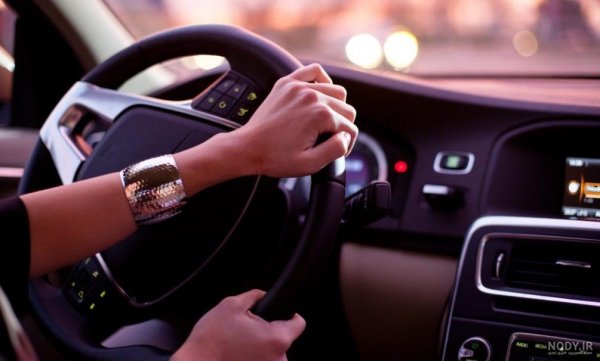  عکس دختر با ماشین ۲۰۶ برای پروفایل