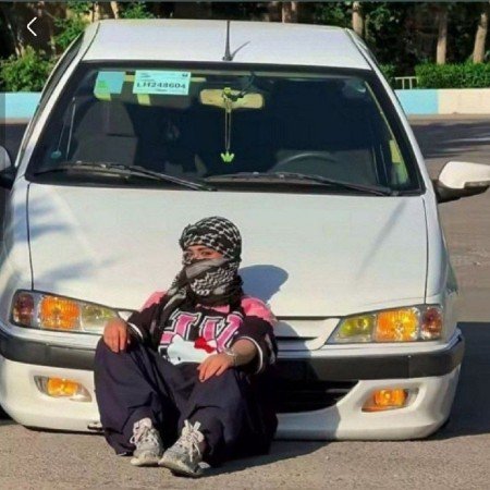 عکس پروفایل دختر با ماشین ایرانی