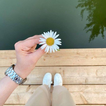  پروفایل دختر با گل