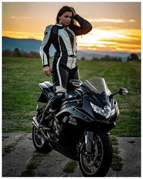  پروفایل دختر با موتور