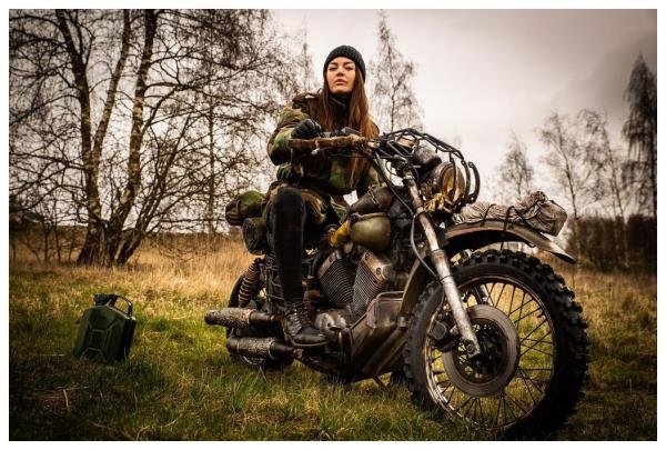  پروفایل دختر با موتور