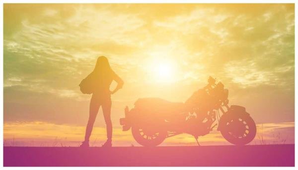  پروفایل دختر با موتور