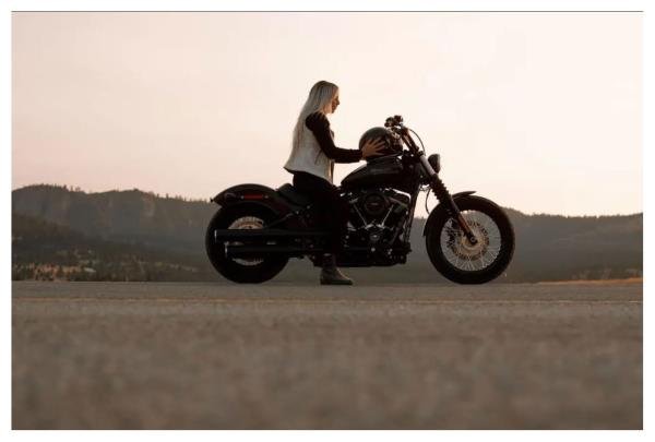  پروفایل دختر با موتور