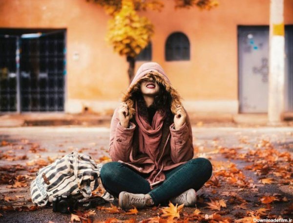  عکس پروفایل دختر پشت ب دوربین