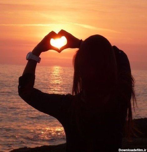  عکس پروفایل دختر پشت ب دوربین