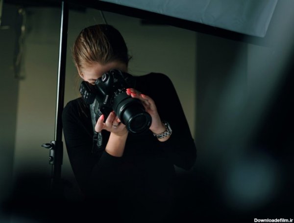  عکس پروفایل دختر پشت ب دوربین