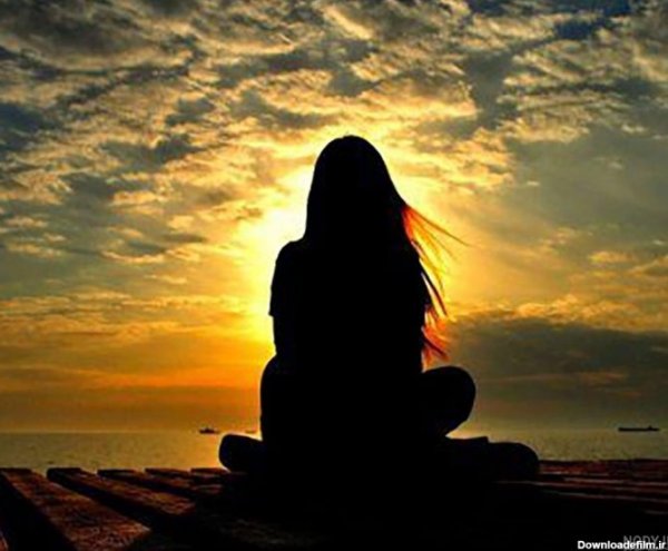  عکس پروفایل دختر پشت ب دوربین