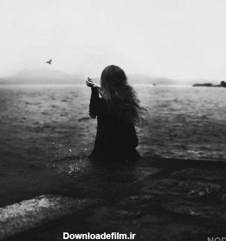  عکس پروفایل دختر پشت ب دوربین