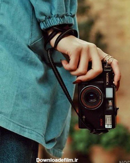  عکس دختر با دوربین عکاسی