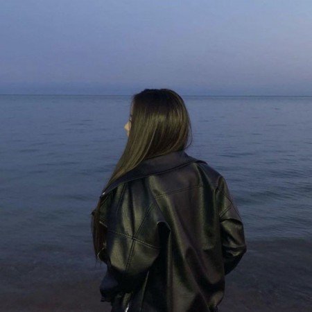  پروفایل دختر تنها