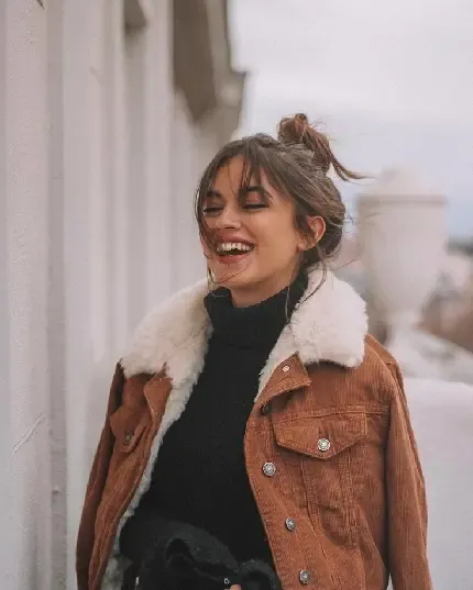  پروفایل دختر تنها و قوی