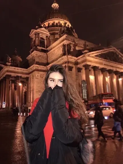  پروفایل دختر تنها و قوی