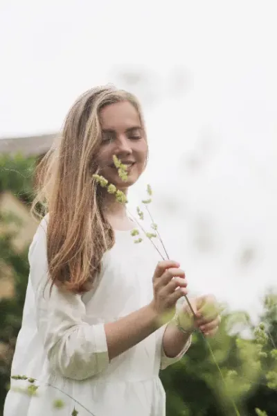 پروفایل تنهایی زن