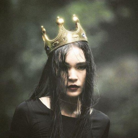  پروفایل تاج ملکه