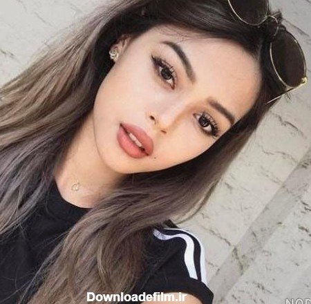 پروفایل دختر جوان