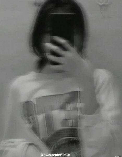  پروفایل دختر جلوی آینه