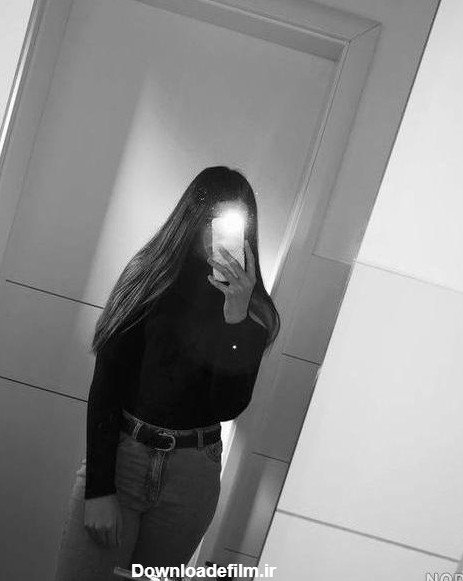  پروفایل دختر جلوی آینه