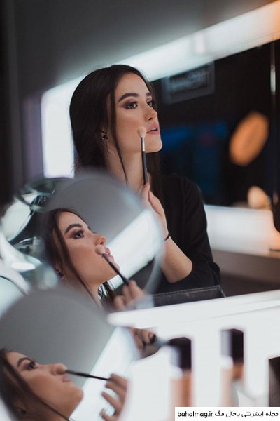  ژست عکس جلو اینه دخترانه