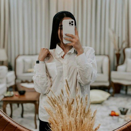  عکس فیک جلو اینه دخترانه