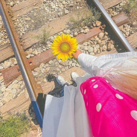  عکس فیک جلو اینه دخترانه