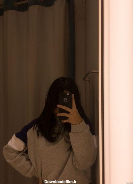  عکس دختر جلو اینه طبیعی