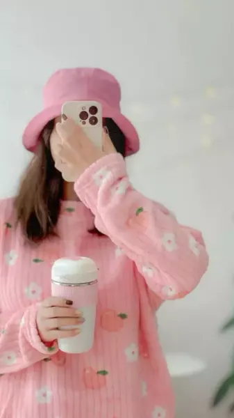  عکس پروفایل دخترانه با گوشی