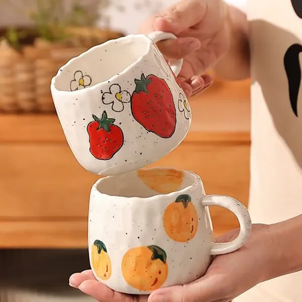 عکس ماگ توت فرنگی