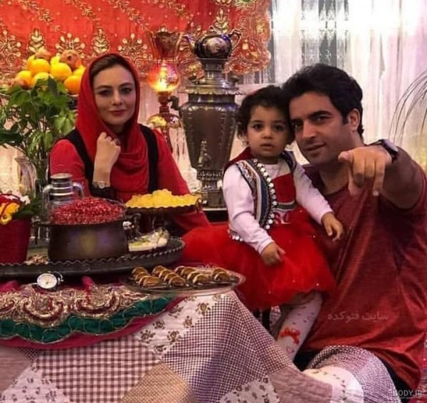  عکس شب یلدا با لباس سنتی