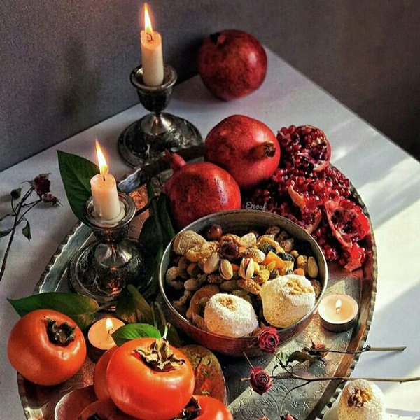 عکس میز شب یلدا سنتی