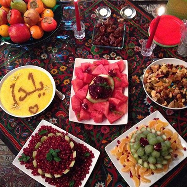  عکس میز شب یلدا سنتی