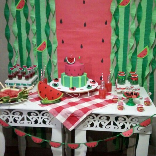  عکس میز یلدا برای مدرسه