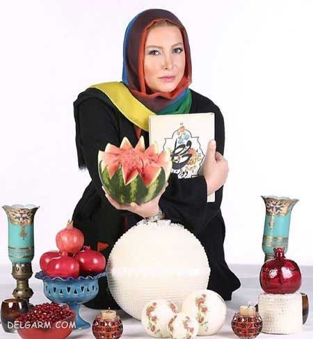  ژست عکس با میز یلدا