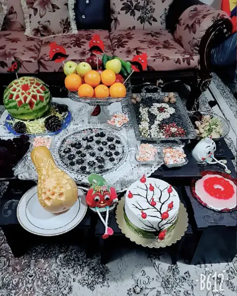 عکس تزیین میز شب یلدا ساده