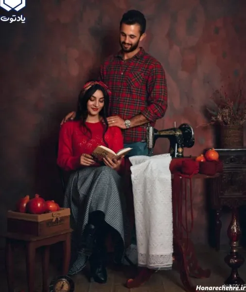  ژست عکس شب یلدا عاشقانه