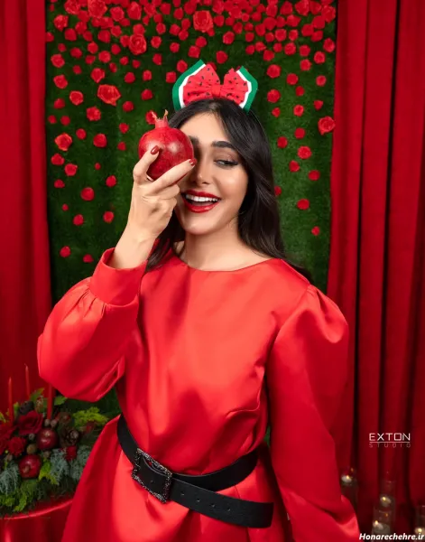  ژست عکس شب یلدا عاشقانه