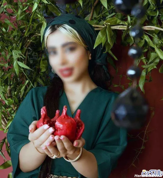  ژست عکس شب یلدا عاشقانه